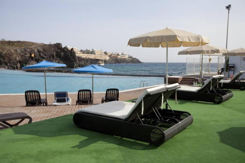 Beach-Front Tenerife Sth Sea And Pool View Costa del Silencio Eksteriør billede